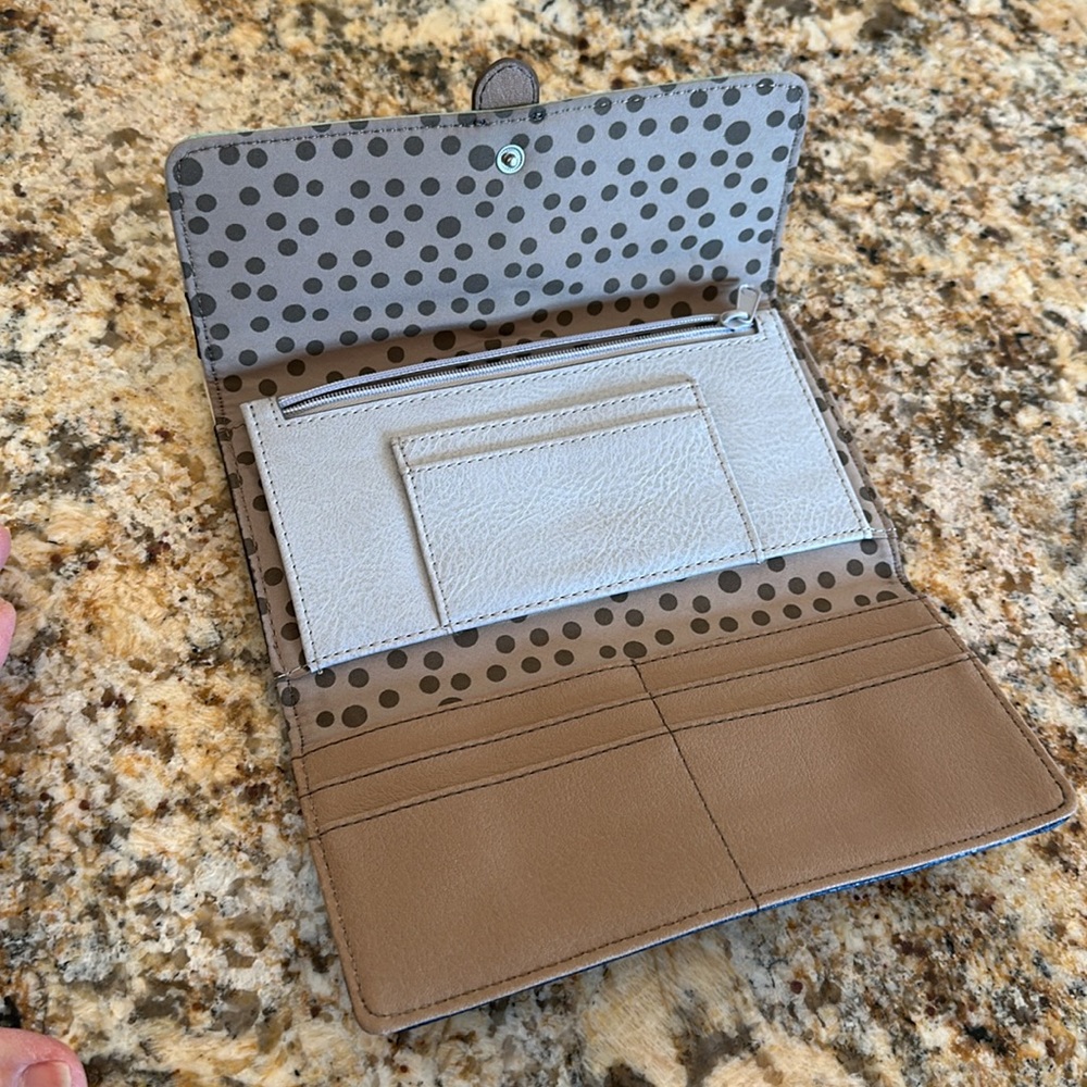 Relic Clutch Wallet - Picture 4 of 6
